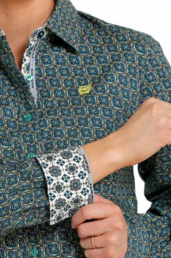 Cinch Performance Shirt No Pockets -Riding Apparel Store medallion print ls darkblue detail MSW9165034 cinch 53571.1689020665