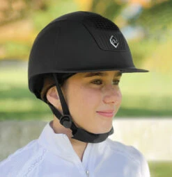 Ovation M Class MIPS Helmet Junior 7 Ovation M Class MIPS Helmet Junior -Riding Apparel Store ovation m class mips helmet black lifestyle 472000 ers 01696.1668558431